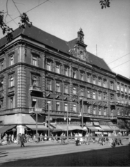 Hungary, Budapest XIII., Szent István körút 24., balra a Visegrádi utca. A kép forrását kérjük így adja meg: Fortepan / Budapest Főváros Levéltára. Levéltári jelzet: HU_BFL_XV_19_c_11, 1960, Budapest Főváros Levéltára / Városrendezési és Építészeti Osztályának fényképei, A Fővárosi Tanács VB Városrendezési és Építészeti Osztályának, Röltex-brand, Budapest, tram stop, Fortepan #102604