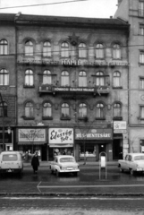 Hungary, Budapest V., Nyugati (Marx) tér 7. A kép forrását kérjük így adja meg: Fortepan / Budapest Főváros Levéltára. Levéltári jelzet: HU_BFL_XV_19_c_11, 1960, Budapest Főváros Levéltára / Városrendezési és Építészeti Osztályának fényképei, A Fővárosi Tanács VB Városrendezési és Építészeti Osztályának, Budapest, greengrocer, candy store, Fortepan #102633