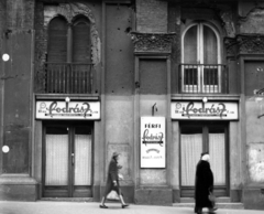 Hungary, Budapest XII., Nagyenyed utca 1. A kép forrását kérjük így adja meg: Fortepan / Budapest Főváros Levéltára. Levéltári jelzet: HU_BFL_XV_19_c_11, 1960, Budapest Főváros Levéltára / Városrendezési és Építészeti Osztályának fényképei, A Fővárosi Tanács VB Városrendezési és Építészeti Osztályának, hairdresser, Budapest, Fortepan #102721