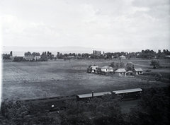 Hungary,Lake Balaton, Zamárdi, (Balatonzamárdi), az üdülőövezet látképe az Ófaluból. Előtérben a Hársfa utca első nyaralói, hátrébb a Szent István út házai., 1943, Kurutz Márton, railway, holiday house, Fortepan #10280