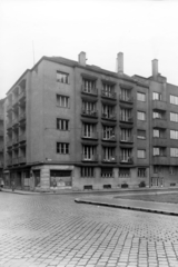 Magyarország, Budapest II., Fő utca - Vitéz utca sarok. A kép forrását kérjük így adja meg: Fortepan / Budapest Főváros Levéltára. Levéltári jelzet: HU_BFL_XV_19_c_11, 1959, Budapest Főváros Levéltára / Városrendezési és Építészeti Osztályának fényképei, A Fővárosi Tanács VB Városrendezési és Építészeti Osztályának, Budapest, Fortepan #102895