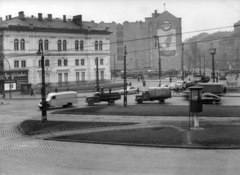 Magyarország, Budapest VI., Nyugati (Marx) tér, balra a Teréz (Lenin) körút torkolata, szemben a Bajcsy-Zsilinszky út. A kép forrását kérjük így adja meg: Fortepan / Budapest Főváros Levéltára. Levéltári jelzet: HU_BFL_XV_19_c_11, 1959, Budapest Főváros Levéltára / Városrendezési és Építészeti Osztályának fényképei, A Fővárosi Tanács VB Városrendezési és Építészeti Osztályának, trolibusz, Ikarus 60T, Budapest, Fortepan #102970