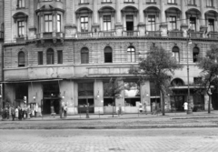 Magyarország, Budapest XIII., Nyugati (Marx) tér 5. A kép forrását kérjük így adja meg: Fortepan / Budapest Főváros Levéltára. Levéltári jelzet: HU_BFL_XV_19_c_11, 1958, Budapest Főváros Levéltára / Városrendezési és Építészeti Osztályának fényképei, A Fővárosi Tanács VB Városrendezési és Építészeti Osztályának, Budapest, erkély, zárterkély, sínpálya, Fortepan #102973