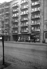 Hungary, Budapest II., Margit körút (Mártírok útja) 35-37. A kép forrását kérjük így adja meg: Fortepan / Budapest Főváros Levéltára. Levéltári jelzet: HU_BFL_XV_19_c_11, 1960, Budapest Főváros Levéltára / Városrendezési és Építészeti Osztályának fényképei, A Fővárosi Tanács VB Városrendezési és Építészeti Osztályának, Budapest, electronics store, Fortepan #102979