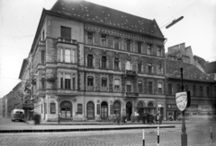 Hungary, Budapest II., Margit körút (Mártírok útja) 2., balra a Lipthay utca. A kép forrását kérjük így adja meg: Fortepan / Budapest Főváros Levéltára. Levéltári jelzet: HU_BFL_XV_19_c_11, 1960, Budapest Főváros Levéltára / Városrendezési és Építészeti Osztályának fényképei, A Fővárosi Tanács VB Városrendezési és Építészeti Osztályának, espresso, Budapest, restaurant, pastry shop, Fortepan #102981