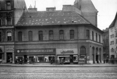 Hungary, Budapest II., Margit körút (Mártírok útja) 4., jobbra a Frankel Leó út. A kép forrását kérjük így adja meg: Fortepan / Budapest Főváros Levéltára. Levéltári jelzet: HU_BFL_XV_19_c_11, 1960, Budapest Főváros Levéltára / Városrendezési és Építészeti Osztályának fényképei, A Fővárosi Tanács VB Városrendezési és Építészeti Osztályának, Budapest, tobacco shop, watch jewelry store, kid's wear store, Fortepan #102982