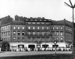 Hungary, Budapest VI., Oktogon (November 7. tér) 2., az Abbázia kávéház átépítése. Jobbra az Andrássy út (Népköztársaság útja), balra a Teréz (Lenin) körút. A kép forrását kérjük így adja meg: Fortepan / Budapest Főváros Levéltára. Levéltári jelzet: HU_BFL_XV_19_c_11, 1960, Budapest Főváros Levéltára / Városrendezési és Építészeti Osztályának fényképei, A Fővárosi Tanács VB Városrendezési és Építészeti Osztályának, Budapest, site constraints, Fortepan #103068