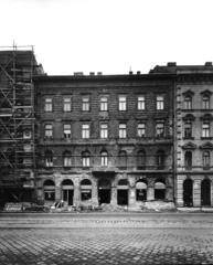 Magyarország, Budapest IX., Üllői út 53/b. A kép forrását kérjük így adja meg: Fortepan / Budapest Főváros Levéltára. Levéltári jelzet: HU_BFL_XV_19_c_11, 1958, Budapest Főváros Levéltára / Városrendezési és Építészeti Osztályának fényképei, A Fővárosi Tanács VB Városrendezési és Építészeti Osztályának, Budapest, épületkár, épületfelújítás, Fortepan #103102