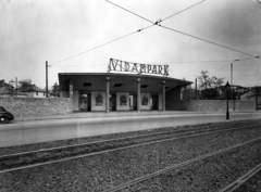 Magyarország, Városliget, Budapest XIV., Állatkerti körút, a Vidámpark bejárata. A kép forrását kérjük így adja meg: Fortepan / Budapest Főváros Levéltára. Levéltári jelzet: HU_BFL_XV_19_c_11, 1960, Budapest Főváros Levéltára / Városrendezési és Építészeti Osztályának fényképei, A Fővárosi Tanács VB Városrendezési és Építészeti Osztályának, Budapest, modern építészet, főbejárat, vidámpark, neon felirat, Fortepan #103278