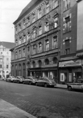 Magyarország, Budapest II., Frankel Leó út a Margit körút (Mártírok útja) felé nézve, középen a Frankel Leó út 13., 1961, Budapest Főváros Levéltára / Városrendezési és Építészeti Osztályának fényképei, A Fővárosi Tanács VB Városrendezési és Építészeti Osztályának, Budapest, Fortepan #103401