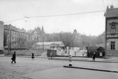 Magyarország, Budapest II., Frankel Leó út 74. és 76. számú telkek, balra a Kavics utca. A kép forrását kérjük így adja meg: Fortepan / Budapest Főváros Levéltára. Levéltári jelzet: HU_BFL_XV_19_c_11, 1961, Budapest Főváros Levéltára / Városrendezési és Építészeti Osztályának fényképei, A Fővárosi Tanács VB Városrendezési és Építészeti Osztályának, Budapest, Fortepan #103433