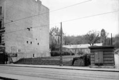 Magyarország, Budapest II., Frankel Leó út 72. számú telek, jobbra a Kavics utca. A kép forrását kérjük így adja meg: Fortepan / Budapest Főváros Levéltára. Levéltári jelzet: HU_BFL_XV_19_c_11, 1961, Budapest Főváros Levéltára / Városrendezési és Építészeti Osztályának fényképei, A Fővárosi Tanács VB Városrendezési és Építészeti Osztályának, Budapest, Fortepan #103434