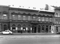 Magyarország, Budapest IX., Üllői út 85. A kép forrását kérjük így adja meg: Fortepan / Budapest Főváros Levéltára. Levéltári jelzet: HU_BFL_XV_19_c_11, 1973, Budapest Főváros Levéltára / Városrendezési és Építészeti Osztályának fényképei, A Fővárosi Tanács VB Városrendezési és Építészeti Osztályának, Volkswagen-márka, Budapest, Fortepan #103773