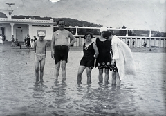 Magyarország, Balatonalmádi, fövenyfürdő, strand., 1923, Kurutz Márton, fürdőruha, nyár, Fortepan #10384