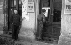 Magyarország, A kép forrását kérjük így adja meg: Fortepan / Budapest Főváros Levéltára. Levéltári jelzet: HU.BFL.XV.19.c.10, 1960, Budapest Főváros Levéltára / BRFK helyszínelési fényképei, BRFK Hivatala Bűnügyi Technikai Osztály, trafik, Fortepan #104029