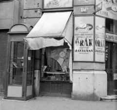 Magyarország, Budapest VI., Bajcsy-Zsilinszky út - Révay köz sarok. A kép forrását kérjük így adja meg: Fortepan / Budapest Főváros Levéltára. Levéltári jelzet: HU.BFL.XV.19.c.10, 1959, Budapest Főváros Levéltára / BRFK helyszínelési fényképei, BRFK Hivatala Bűnügyi Technikai Osztály, Budapest, betörés, Fortepan #104156