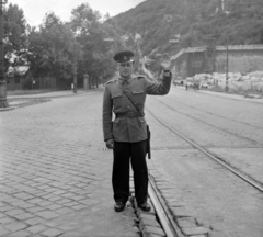 Magyarország, Budapest I., Döbrentei tér az Attila út (körút) irányából a Gellért-hegy felé nézve.A kép forrását kérjük így adja meg: Fortepan / Budapest Főváros Levéltára. Levéltári jelzet: HU.BFL.XV.19.c.10, 1959, Budapest Főváros Levéltára / BRFK helyszínelési fényképei, BRFK Hivatala Bűnügyi Technikai Osztály, rendőr, Budapest, Fortepan #104161