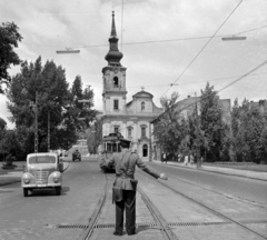 Magyarország, Budapest I., Attila út (körút), szemben az Alexandriai Szent Katalin-templom. A kép forrását kérjük így adja meg: Fortepan / Budapest Főváros Levéltára. Levéltári jelzet: HU.BFL.XV.19.c.10, 1959, Budapest Főváros Levéltára / BRFK helyszínelési fényképei, BRFK Hivatala Bűnügyi Technikai Osztály, villamos, Framo-márka, Budapest, forgalomirányítás, viszonylatszám, Fortepan #104163