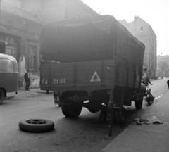 Magyarország, Budapest VIII., Dankó utca a Mátyás tér felé nézve. A kép forrását kérjük így adja meg: Fortepan / Budapest Főváros Levéltára. Levéltári jelzet: HU.BFL.XV.19.c.10, 1959, Budapest Főváros Levéltára / BRFK helyszínelési fényképei, BRFK Hivatala Bűnügyi Technikai Osztály, Budapest, Fortepan #104193