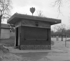 Magyarország, A kép forrását kérjük így adja meg: Fortepan / Budapest Főváros Levéltára. Levéltári jelzet: HU.BFL.XV.19.c.10, 1961, Budapest Főváros Levéltára / BRFK helyszínelési fényképei, BRFK Hivatala Bűnügyi Technikai Osztály, trafik, Fortepan #104361