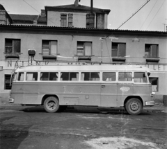 Magyarország, A kép forrását kérjük így adja meg: Fortepan / Budapest Főváros Levéltára. Levéltári jelzet: HU.BFL.XV.19.c.10, 1963, Budapest Főváros Levéltára / BRFK helyszínelési fényképei, BRFK Hivatala Bűnügyi Technikai Osztály, autóbusz, Ikarus-márka, MÁVAUT-szervezet, Ikarus 31/311, Fortepan #104489