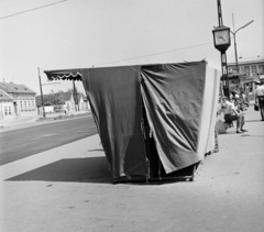 Magyarország, Budapest III., Szentendrei út, Miklós utcai autóbusz-végállomás. A kép forrását kérjük így adja meg: Fortepan / Budapest Főváros Levéltára. Levéltári jelzet: HU.BFL.XV.19.c.10, 1963, Budapest Főváros Levéltára / BRFK helyszínelési fényképei, BRFK Hivatala Bűnügyi Technikai Osztály, Budapest, Fortepan #104509