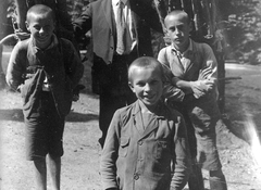 1932, Kurutz Márton, tableau, smile, fun, boy, arms crossed over the chest, close-cropped, Fortepan #10482