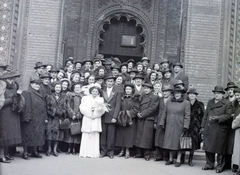 Magyarország, Budapest VII., Dohány utca, zsinagóga., 1947, Hámori Gyula, Budapest, esküvő, csoportkép, Fortepan #104843