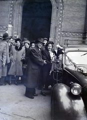 Magyarország, Budapest VII., Dohány utca, zsinagóga., 1948, Hámori Gyula, taxi, Budapest, autóba szállás, Fortepan #104958