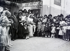 Magyarország, Budapest VII., a Kazinczy utcai orthodox központ udvara, hüpe (menyegzői baldachin) a zsinagógánál., 1948, Hámori Gyula, zsidóság, Budapest, héber írás, hüpe, Dávid csillag, Fortepan #105369