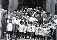 Magyarország, Budapest VII., Rumbach Sebestyén utca, a felvétel a kis zsinagóga előtt készült., 1948, Hámori Gyula, Budapest, esküvő, csoportkép, gyerekek, Fortepan #105455