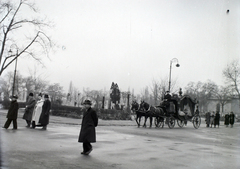 Magyarország, Budapest VIII., Fiumei úti Nemzeti Sírkert (Kerepesi temető)., 1949, Hámori Gyula, temető, temetés, Budapest, gyászmenet, halottaskocsi, Fortepan #105494