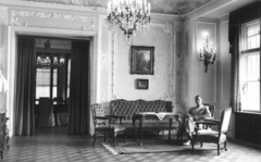 1943, Archiv für Zeitgeschichte ETH Zürich / Agnes Hirschi, Carl Lutz, carpet, interior, chandelier, Fortepan #105655