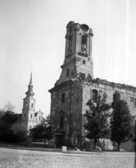 Magyarország, Tabán, Budapest I., a romos Szent Demeter szerb templom, mögötte az Alexandriai Szent Katalin-templom., 1945, Archiv für Zeitgeschichte ETH Zürich / Agnes Hirschi, Carl Lutz, háborús kár, Budapest, Fortepan #105785