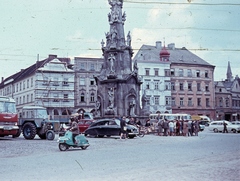 Czech Republik, Jindřichův Hradec, Fő tér (náměstí Míru), Szentháromság-oszlop., 1962, Hunyady József, Czechoslovakia, colorful, bus, Czechoslovak brand, Tatra-brand, motorcycle, Skoda-brand, Ikarus-brand, tractor, CZ-brand, Fortepan #106113