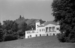 Hungary,Lake Balaton, Szigliget, Esterházy-kastély, Írók Alkotóháza, háttérben a várrom., 1962, Hunyady József, castle ruins, Fortepan #106176