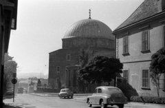 Hungary, Pécs, Hunyadi János utca a Széchenyi tér és a Dzsámi felé nézve., 1962, Hunyady József, street view, bus stop, Ikarus 620, mosque, number plate, Fortepan #106243