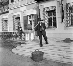 Hungary,Lake Balaton, Szigliget, Esterházy-kastély, az Írók Alkotóházának terasza. Kassák Lajos író, költő, képzőművész., 1965, Hunyady József, Fortepan #106350