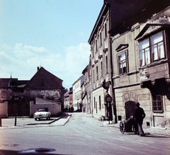 Hungary, Sopron, Új utca a Szent György utcai elágazástól nézve., 1965, Hunyady József, colorful, Czechoslovak brand, Skoda-brand, handbarrow, enclosed balcony, Fortepan #106487