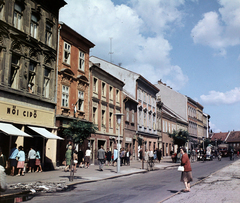 Hungary, Sopron, a Várkerület (Lenin körút) páros oldala a 94. számtól visszafelé nézve.., 1965, Hunyady József, colorful, street view, shoe store, Fortepan #106928