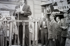 Hungary, Pécs, Széchenyi tér, könyvnapi ünnepség a Városháza előtt., 1948, Hunyady József, speech, Mátyás Rákosi-portrayal, Fortepan #107039