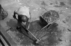 Magyarország, Budapest I., Dózsa György tér., 1961, Hunyady József, lapát, talicska, Budapest, felülnézet, Fortepan #107353