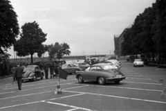 Magyarország, Budapest XI., Műegyetem rakpart a Petőfi híd felé nézve., 1965, Hunyady József, utcakép, életkép, rendszám, Porsche 911, Volkswagen Bogár, bója, Budapest, Duna-híd, Álgyay Hubert Pál-terv, Fortepan #107369