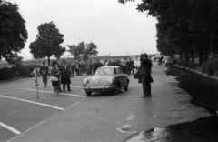 Hungary, Budapest XI., Műegyetem rakpart a Petőfi híd felé nézve., 1965, Hunyady József, street view, genre painting, number plate, Porsche-brand, Budapest, Duna-bridge, Hubert Pál Álgyay-design, Fortepan #107374