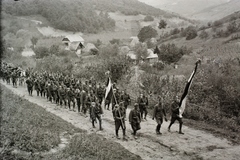 Romania,Transylvania, Észak-Erdély. A felvétel a magyar csapatok bevonulása idején készült., 1940, Kókány Jenő, flag, soldier, Fortepan #107426