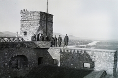 Magyarország, Sárospatak, Rákóczi-vár, Vörös-torony, háttérben balra a Szent Erzsébet-templom, jobbra a Bodrog látszik., 1939, Kókány Jenő, múzeum, vár, Fortepan #107488