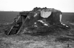 Szerbia, jugoszláv bunker. A felvétel a 3. magyar hadsereg délvidéki hadművelete idején készült., 1941, Kókány Jenő, kiserőd, Fortepan #107666