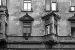 Hungary, Budapest VIII., Somogyi Béla utca 16., 1985, Makovecz Benjamin, tenement house, damaged building, enclosed balcony, Budapest, Fortepan #108202