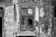 1985, Makovecz Benjamin, window, damaged building, Fortepan #108283