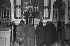 Hungary, Budapest VII., Rózsák tere, görögkatolikus templom., 1954, Hámori Gyula, church interior, Budapest, kneeling, Greek Catholic, Fortepan #108343